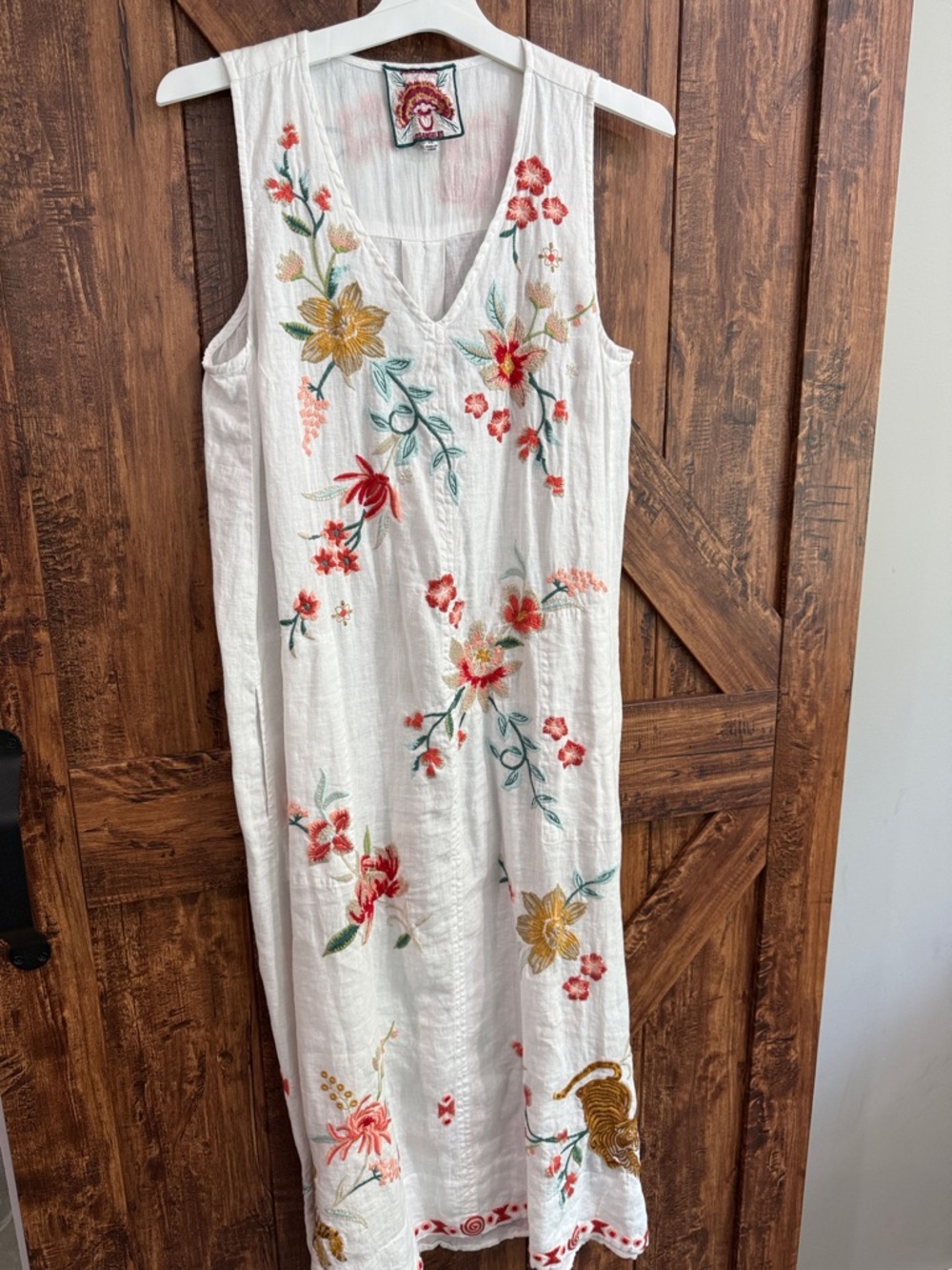 White Sleeveless linen dress!  Beautiful but RUNS  VERY BIG!